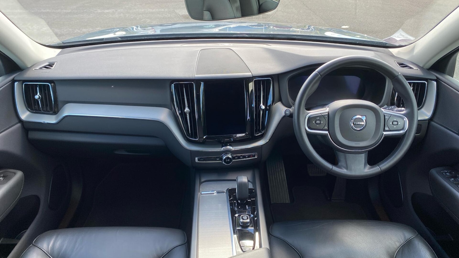 Used Volvo XC60 2023 for sale - 76072578: Photo 5