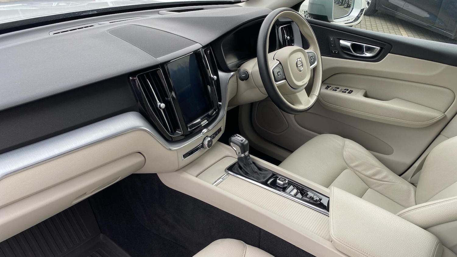 Used Volvo XC60 2018 for sale - 78006314: Photo 15