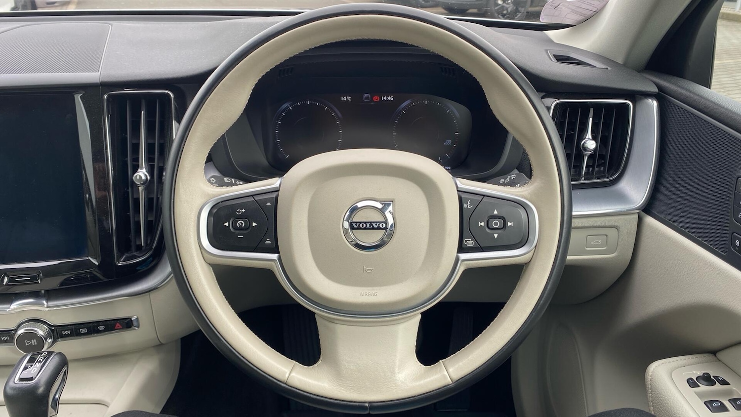 Used Volvo XC60 2018 for sale - 78006314: Photo 38