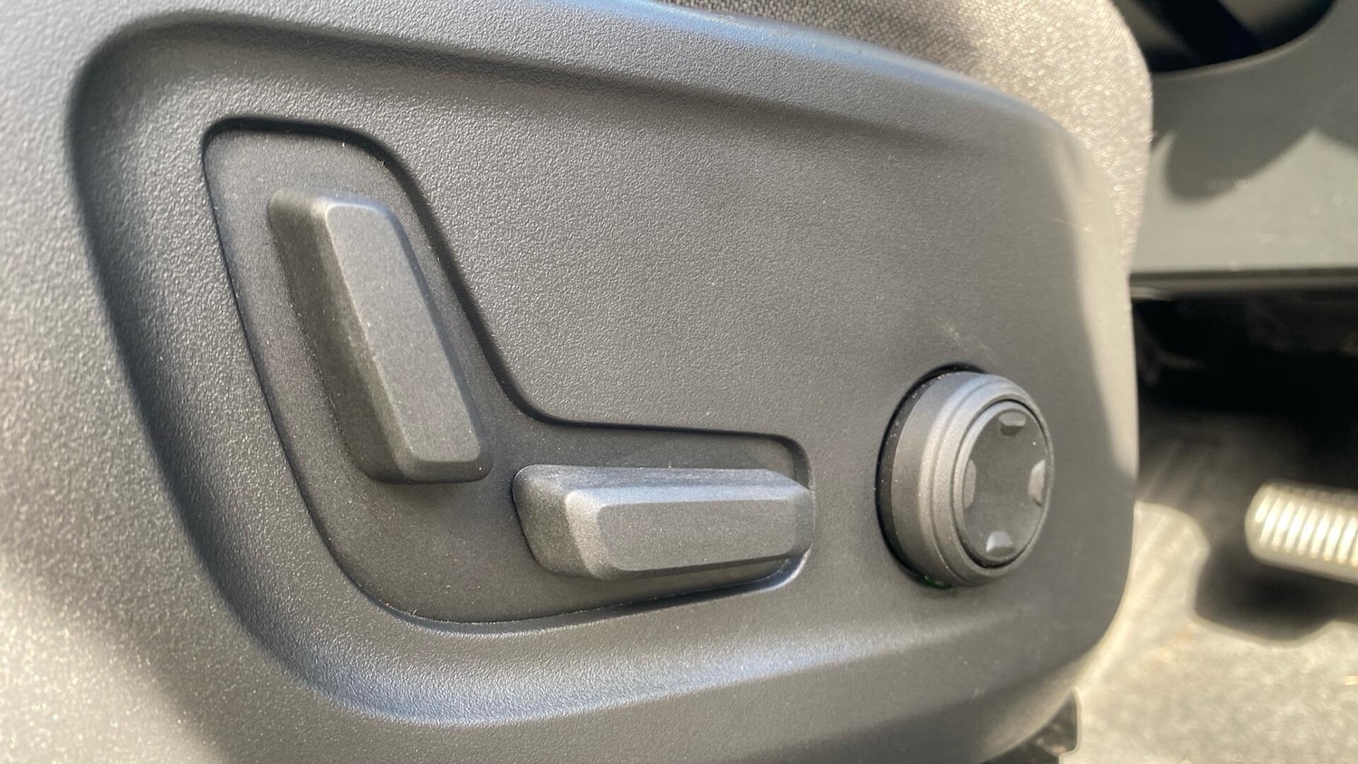 Used Volvo XC40 2023 for sale - 78086410: Photo 30