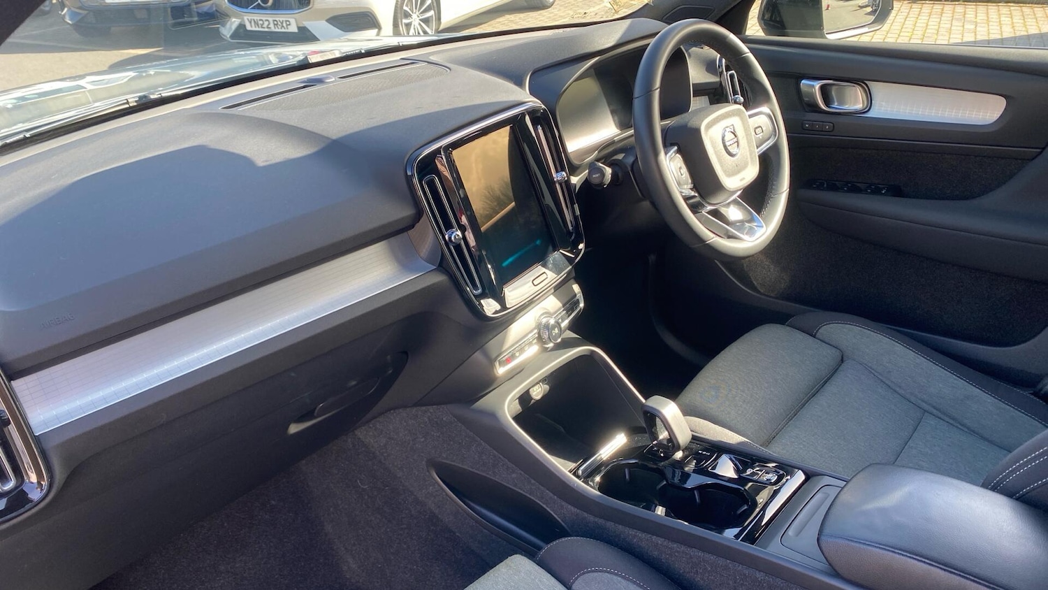 Used Volvo XC40 2023 for sale - 78086410: Photo 40