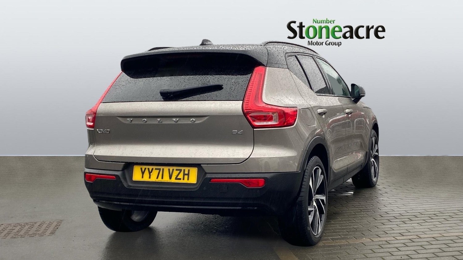 Used Volvo XC40 2022 for sale - 76856012: Photo 2