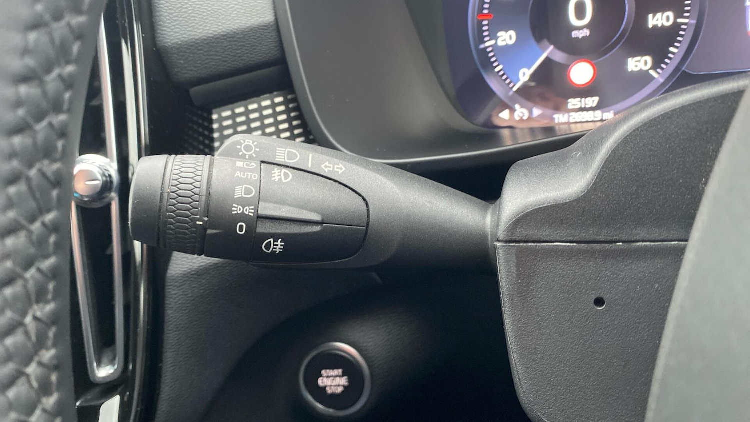 Used Volvo XC40 2022 for sale - 76856012: Photo 20