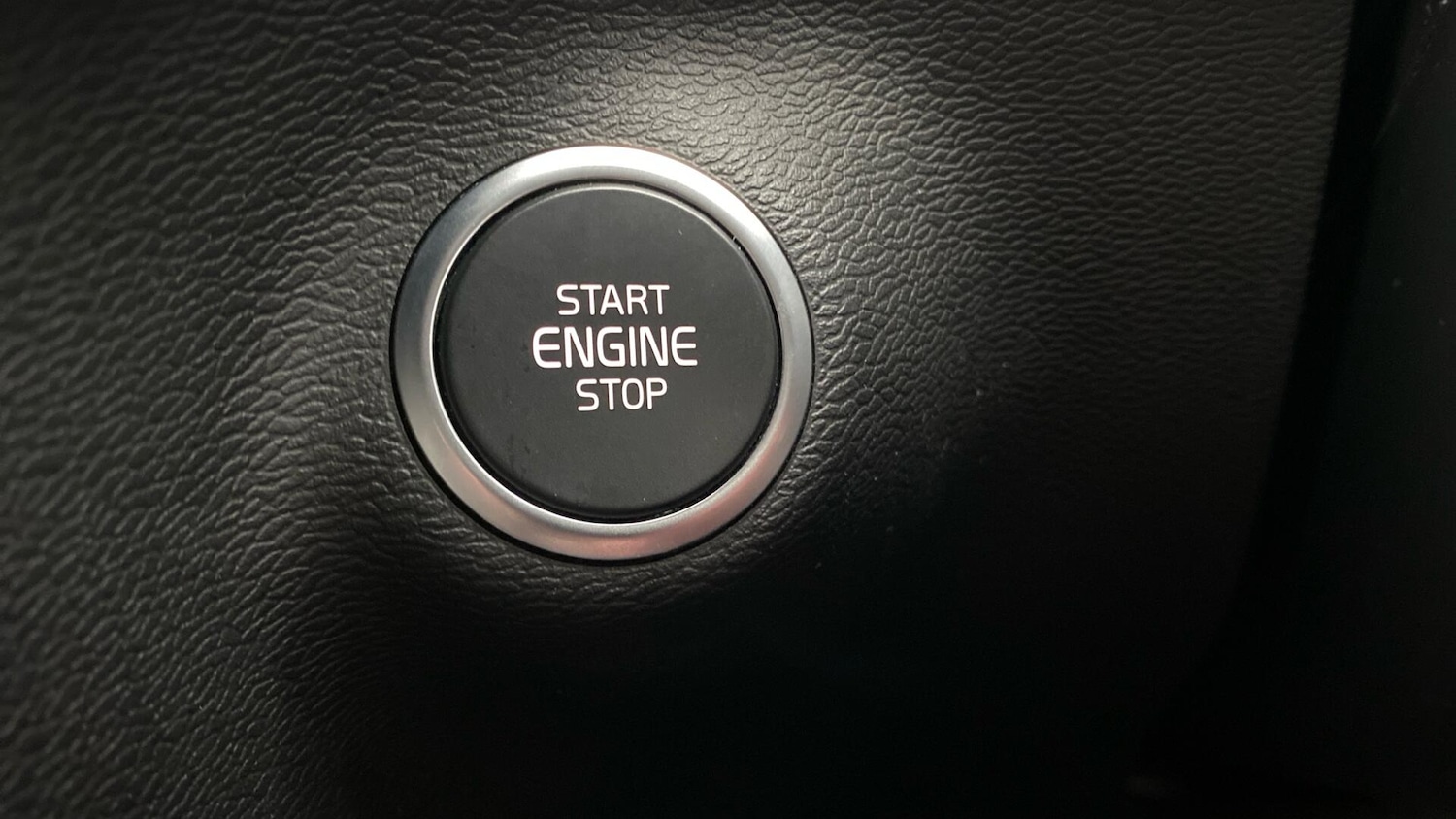 Used Volvo XC40 2022 for sale - 76856012: Photo 27