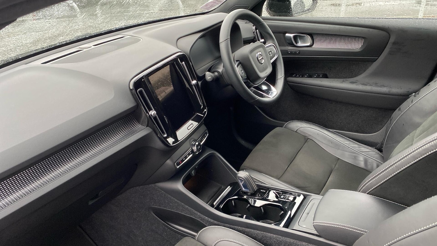 Used Volvo XC40 2022 for sale - 76856012: Photo 37