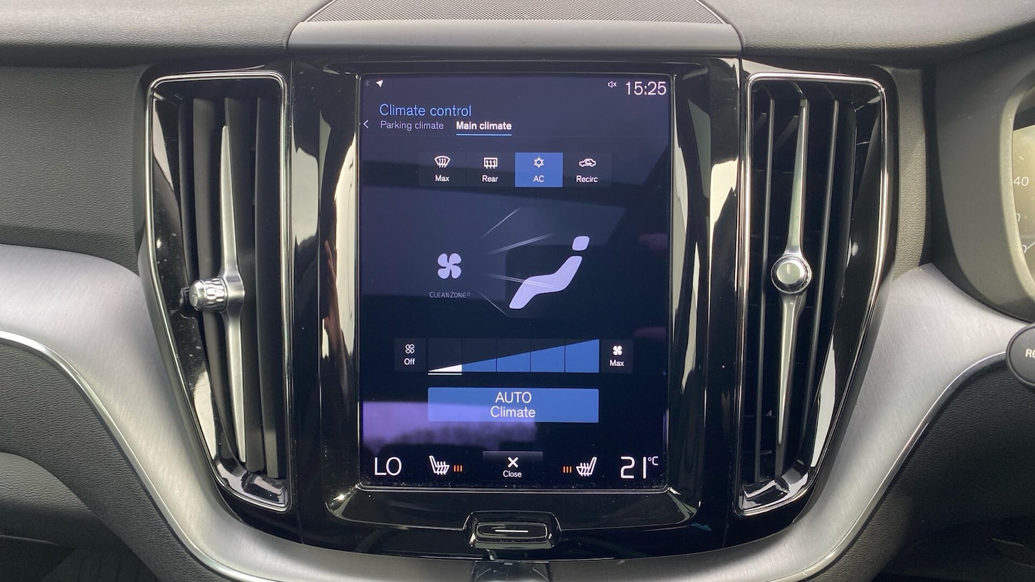 Used Volvo XC60 2021 for sale - 77925401: Photo 14