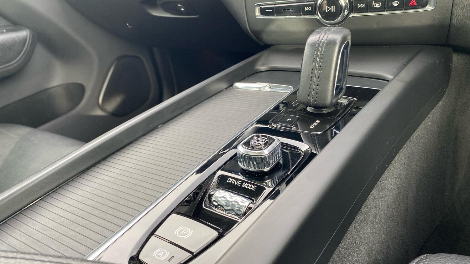 Used Volvo XC60 2021 for sale - 77925401: Photo 25