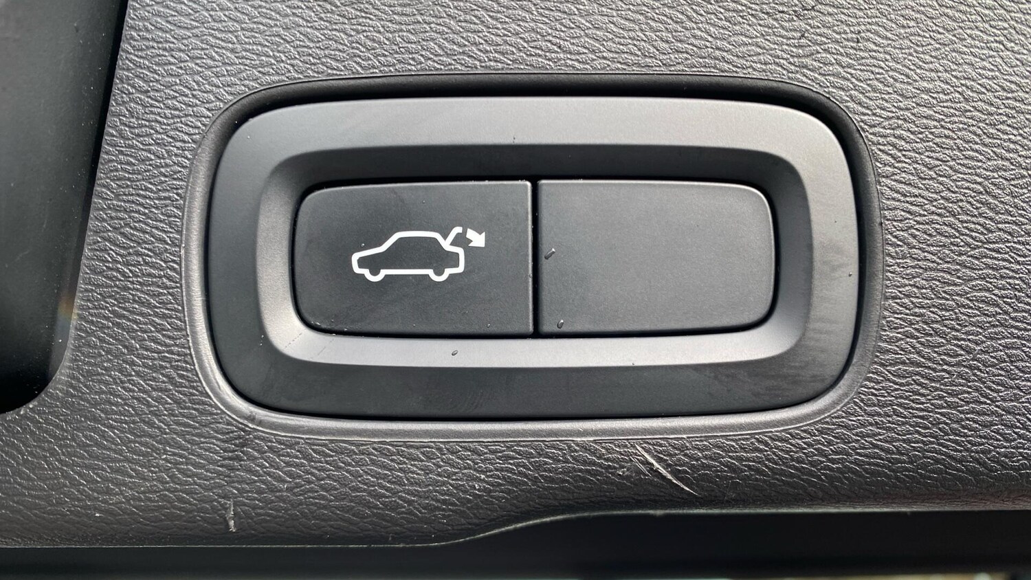 Used Volvo XC60 2021 for sale - 77925401: Photo 32