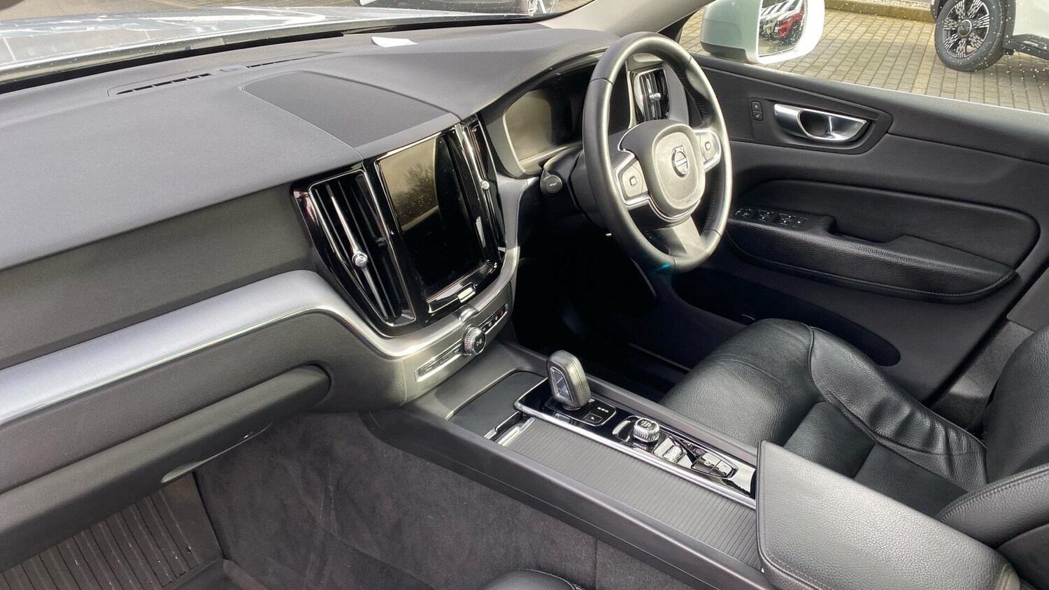 Used Volvo XC60 2021 for sale - 77925401: Photo 35