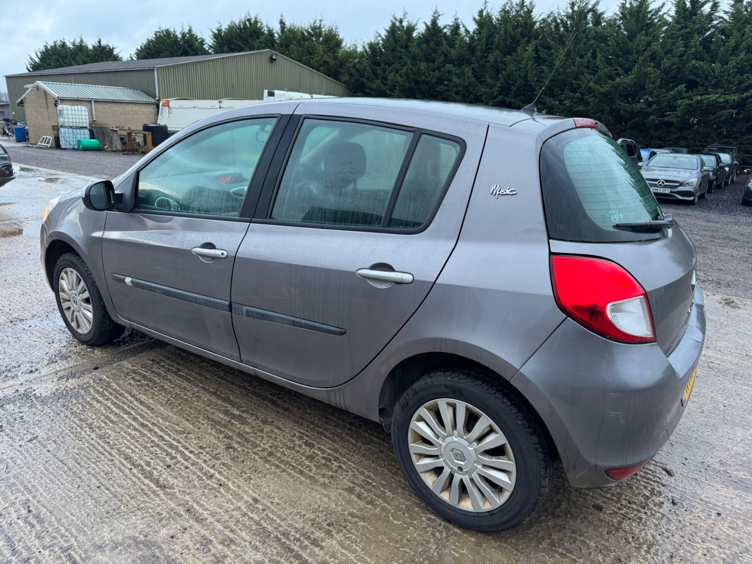 Used Renault Clio 2010 for sale - 76686919: Photo 15