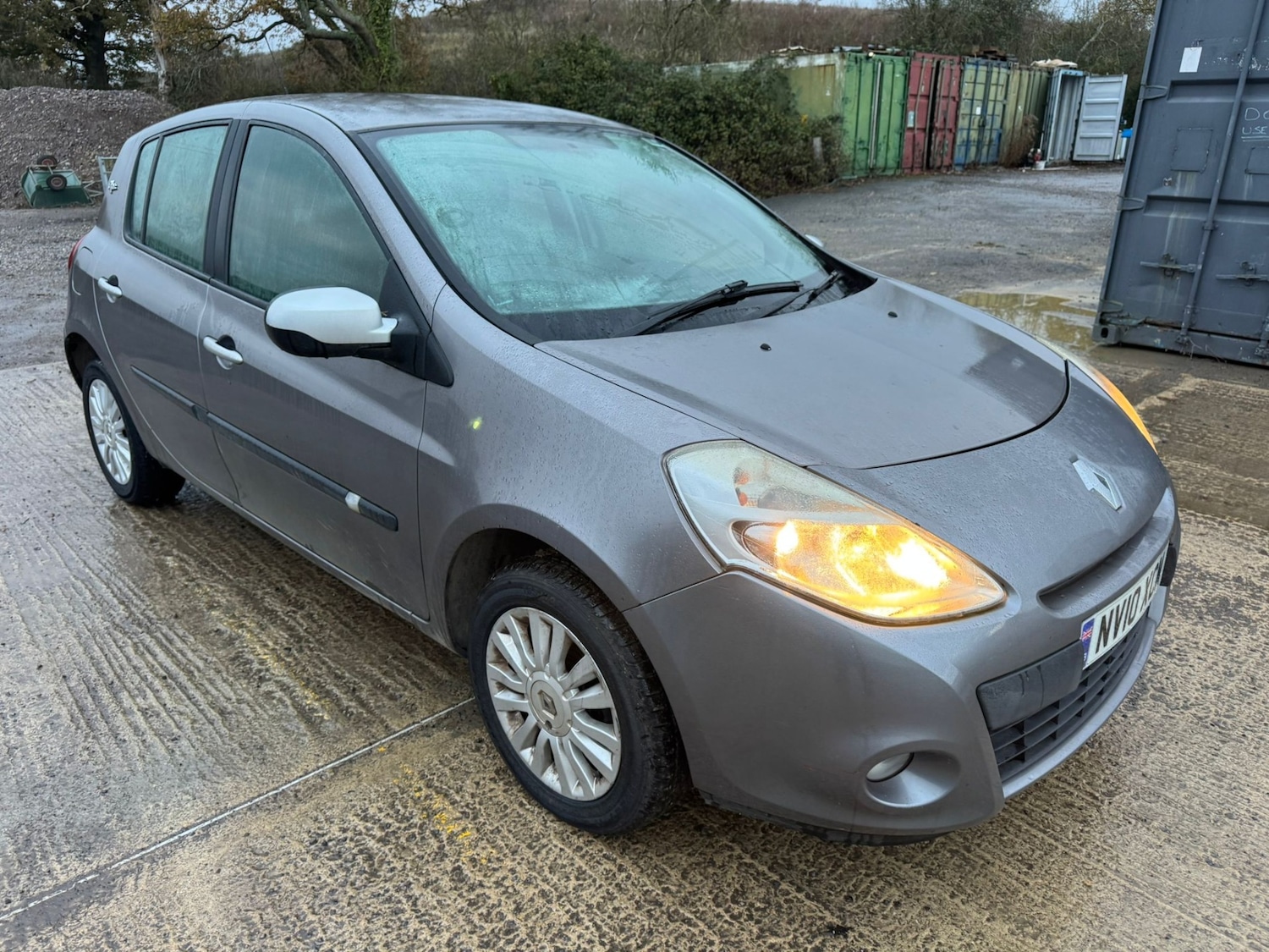 Used Renault Clio 2010 for sale - 76686919: Photo 18
