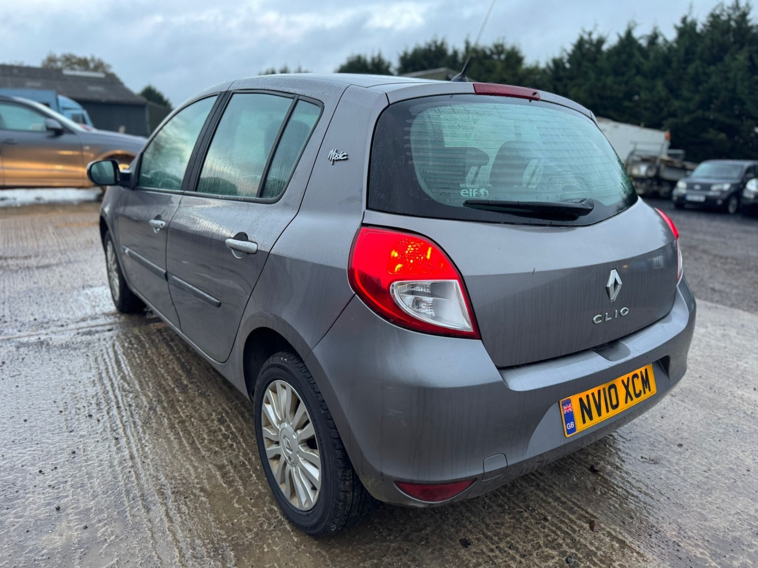 Used Renault Clio 2010 for sale - 76686919: Photo 4