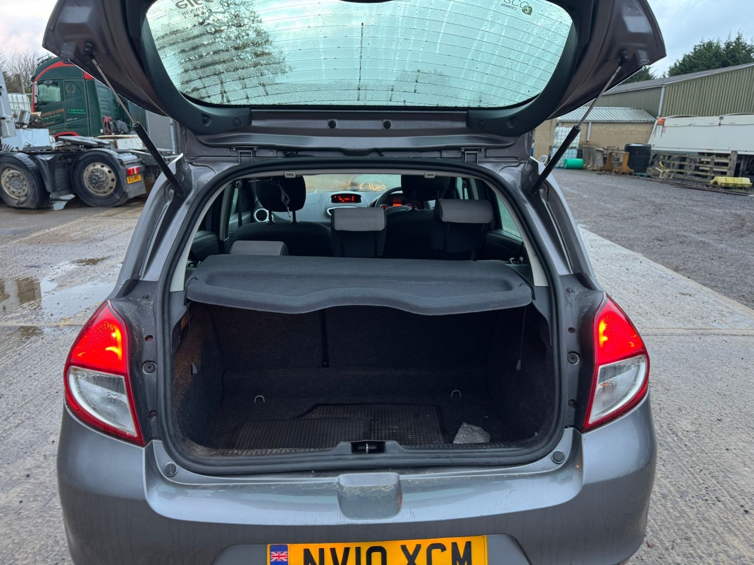 Used Renault Clio 2010 for sale - 76686919: Photo 8