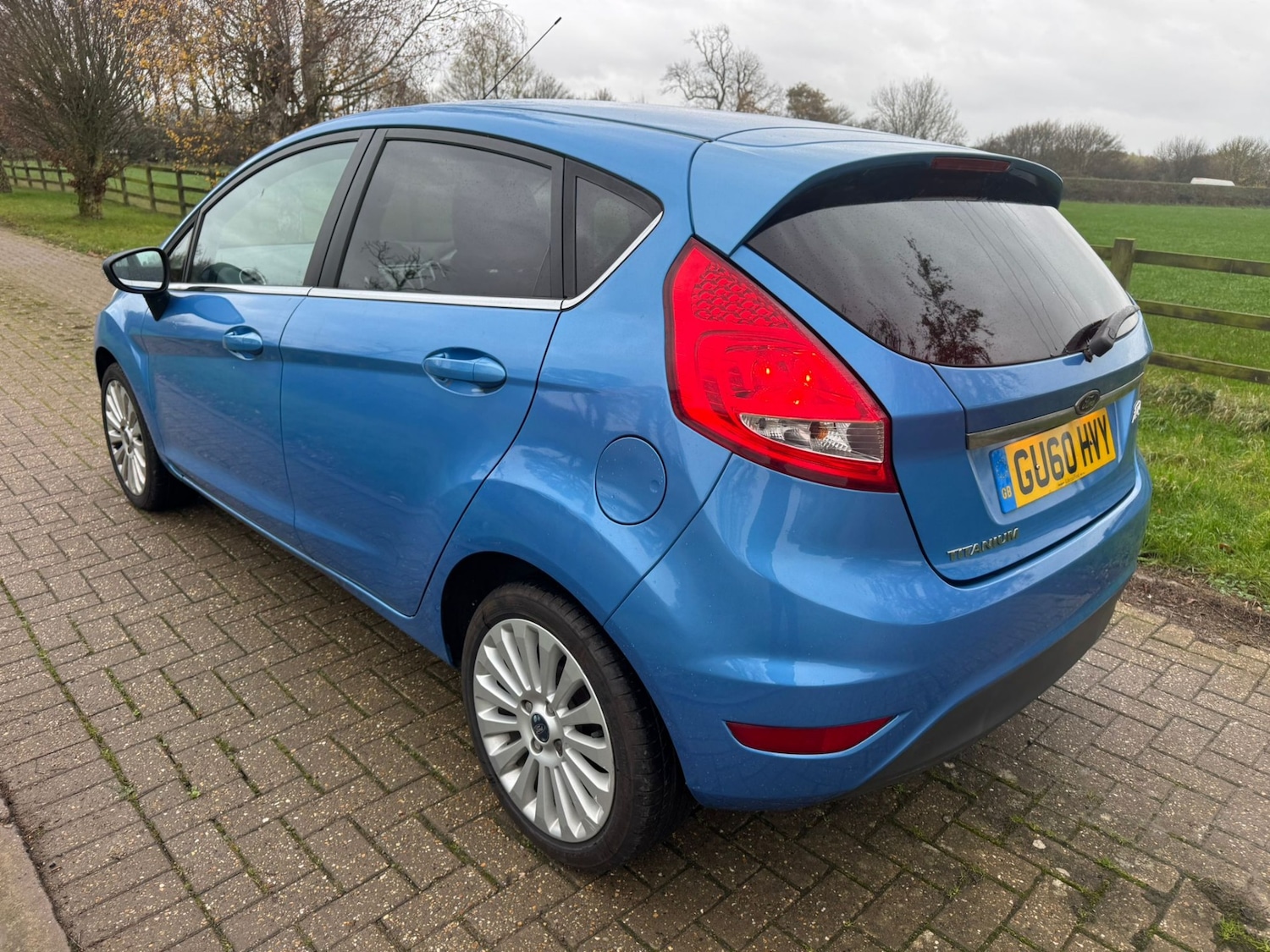 Used Ford Fiesta 2010 for sale - 76544323: Photo 4