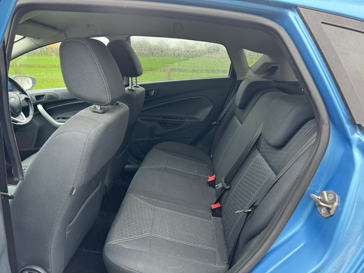 Used Ford Fiesta 2010 for sale - 76544323: Photo 8