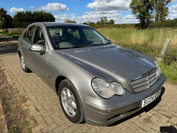 Used Mercedes-Benz C-Class 2004 for sale - 76024302: Photo