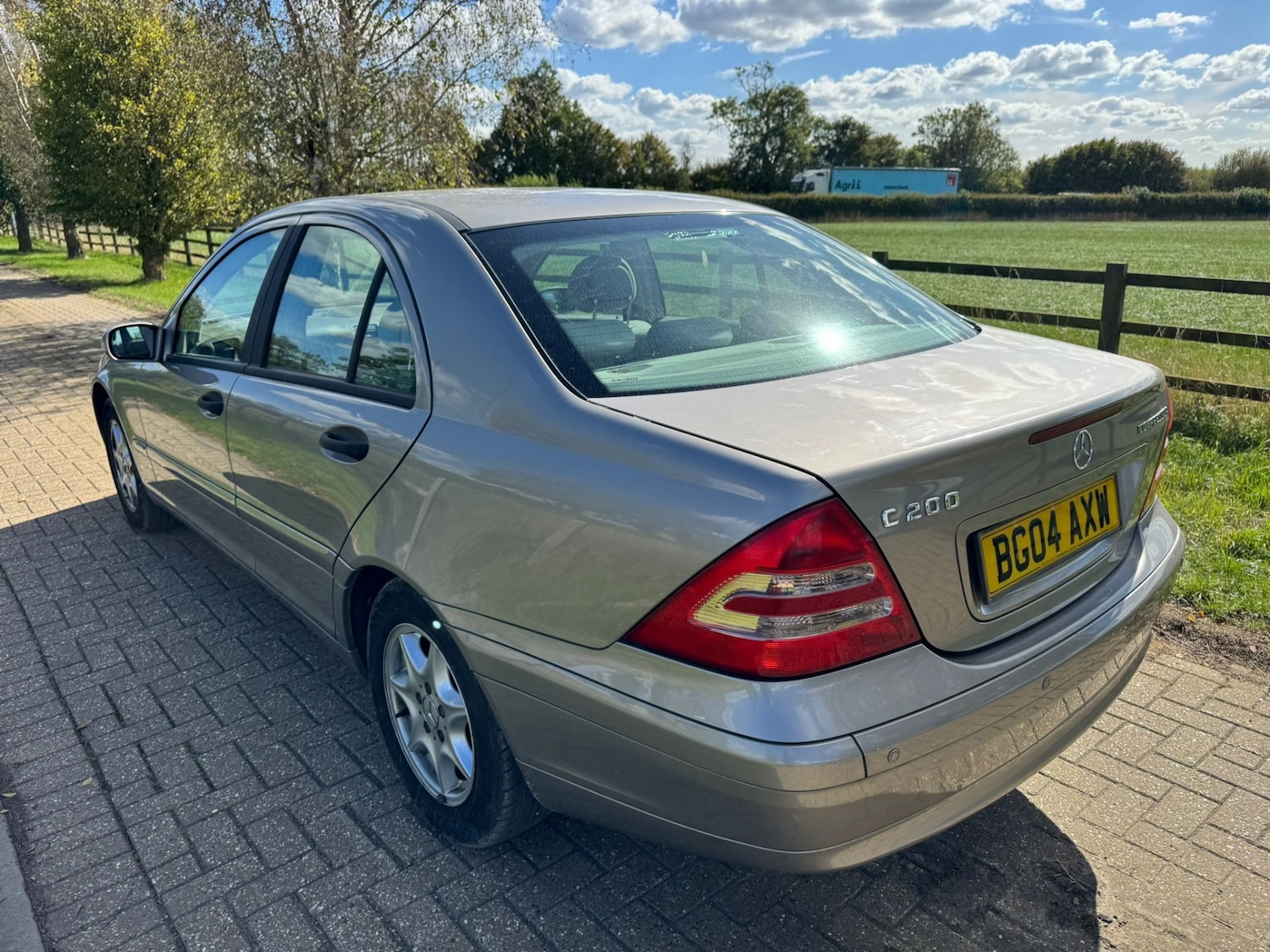 Used Mercedes-Benz C-Class 2004 for sale - 76024302: Photo 5