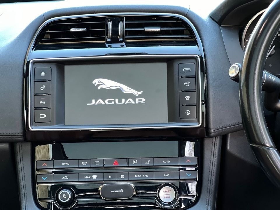 Used Jaguar F-Pace 2016 for sale - 76749870: Photo 11