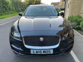 Used Jaguar F-Pace 2016 for sale - 76749870: Photo