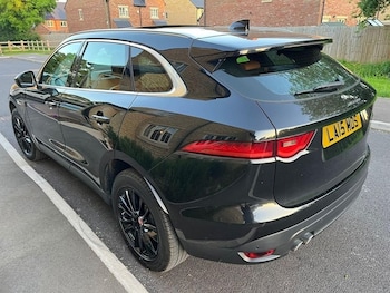 Used Jaguar F-Pace 2016 for sale - 76749870: Photo