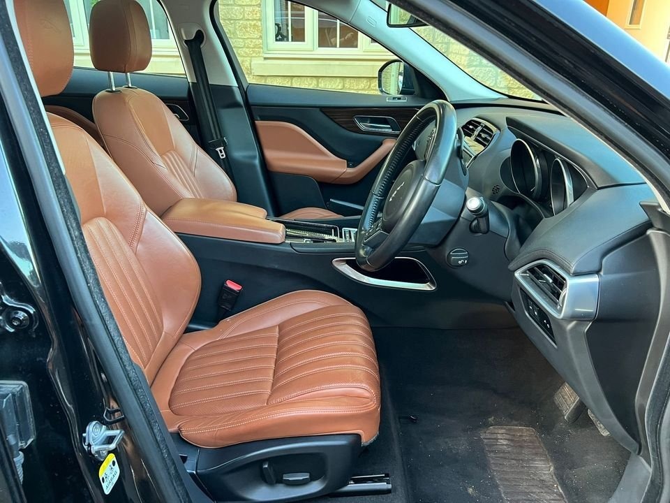 Used Jaguar F-Pace 2016 for sale - 76749870: Photo 8