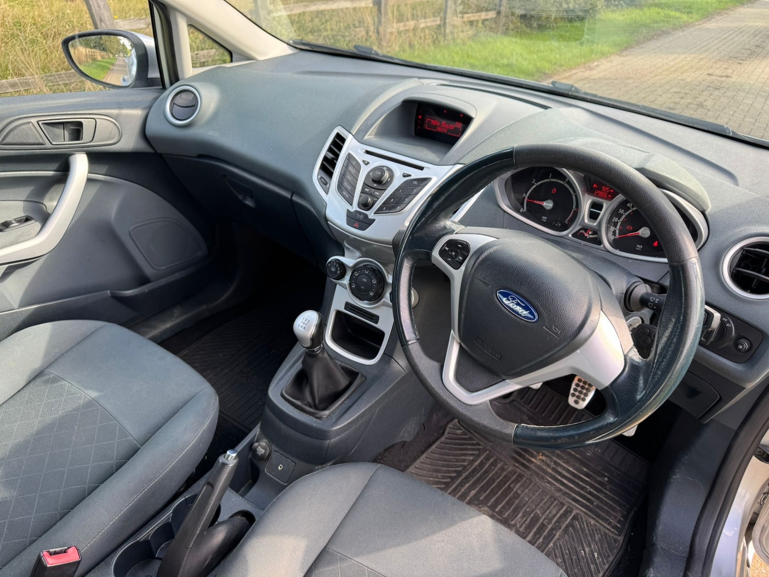 Used Ford Fiesta 2009 for sale - 76075866: Photo 11