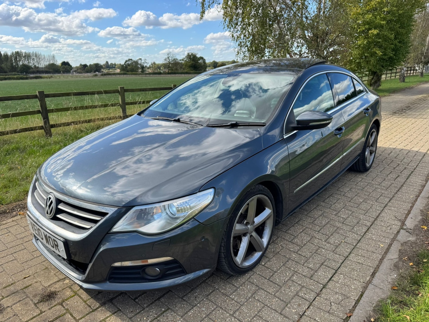 Used Volkswagen Passat 2010 for sale - 76024310: Photo 11