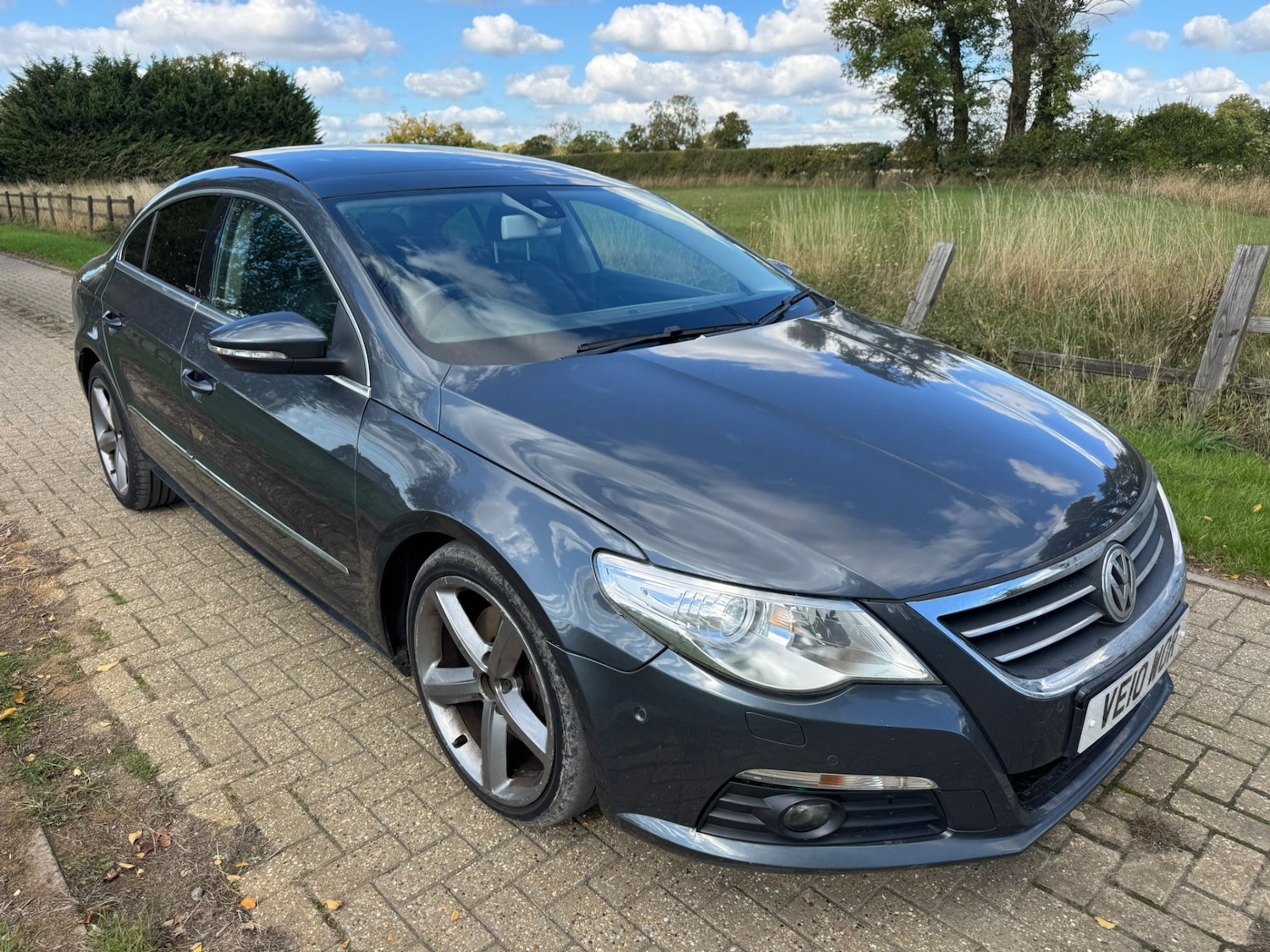 Used Volkswagen Passat 2010 for sale - 76024310: Photo 15