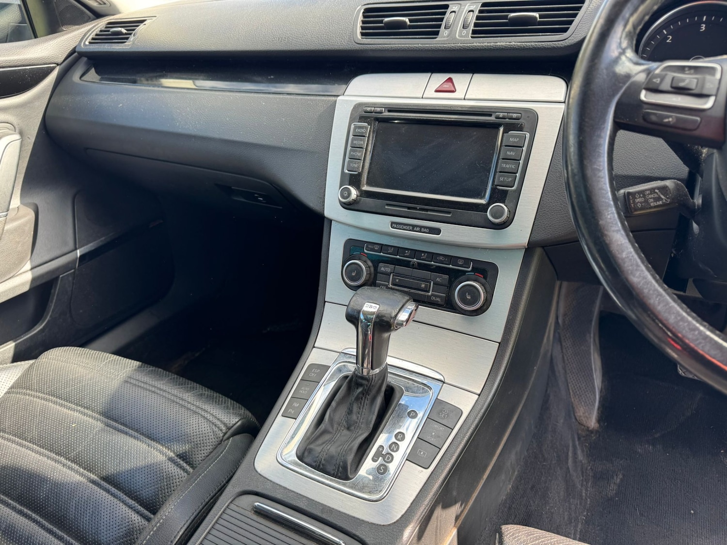 Used Volkswagen Passat 2010 for sale - 76024310: Photo 7