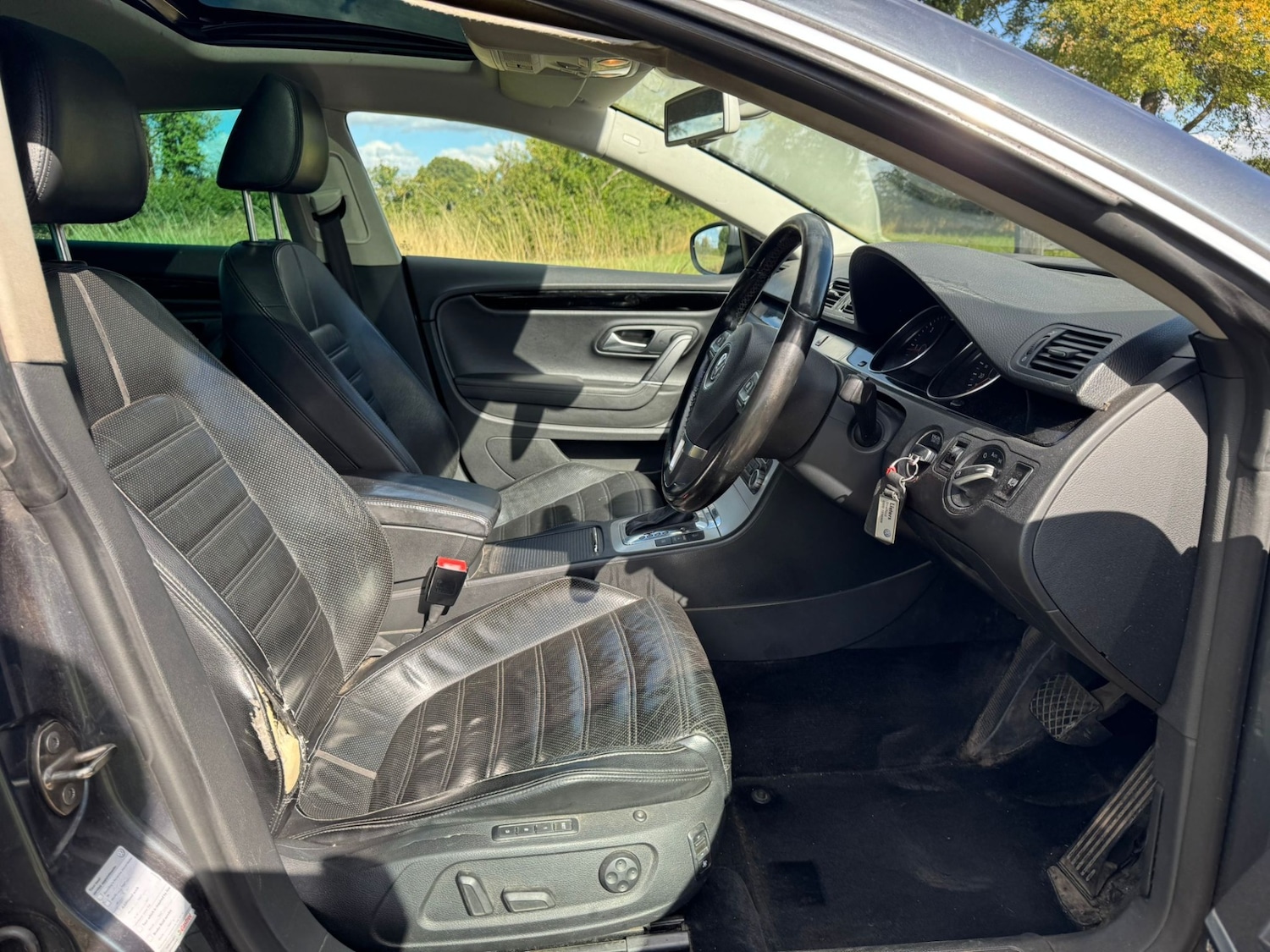 Used Volkswagen Passat 2010 for sale - 76024310: Photo 9