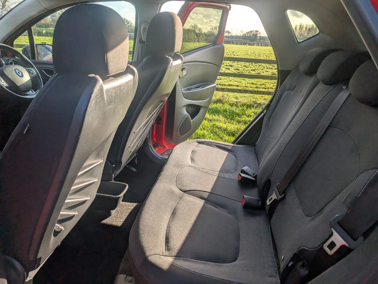 Used Renault Captur 2017 for sale - 76749052: Photo 12