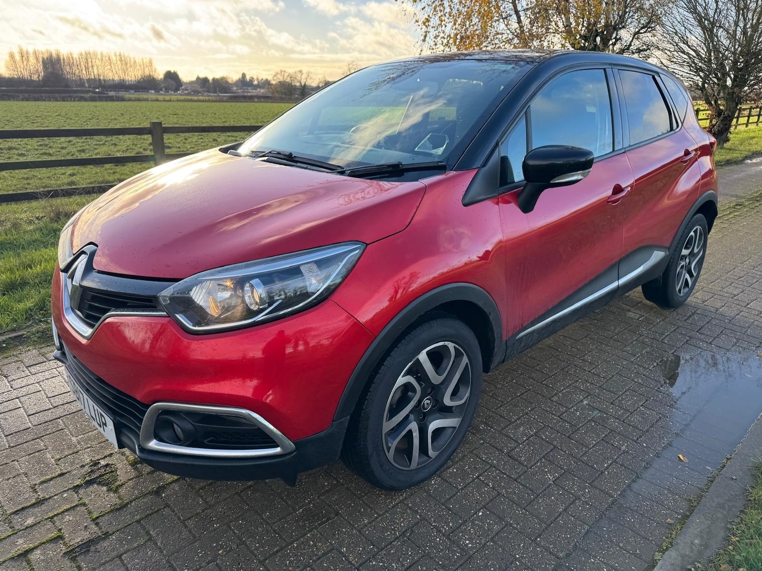 Used Renault Captur 2017 for sale - 76749052: Photo 3