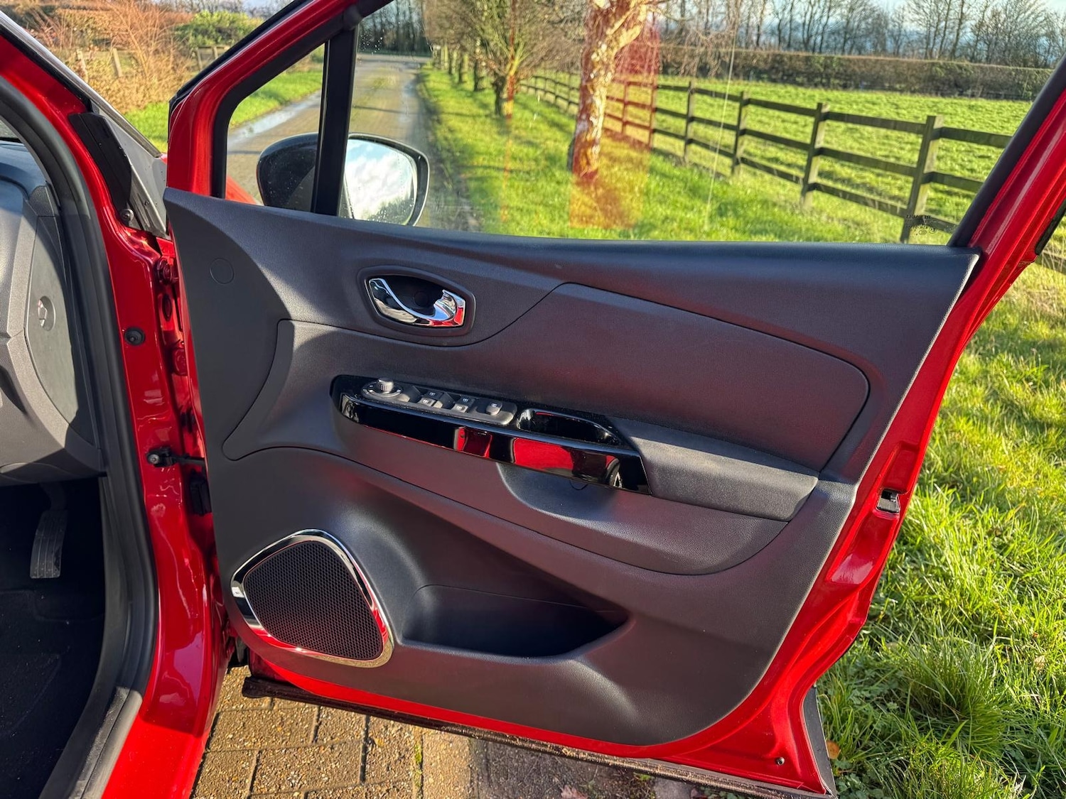 Used Renault Captur 2017 for sale - 76749052: Photo 7