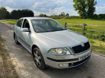 2007 (56) - 2007 Skoda Octavia 1.6 FSI Elegance 5 speed manual cheap car ready to go 5-Door