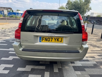 Used Volvo V70 2007 for sale - 79255187: Photo