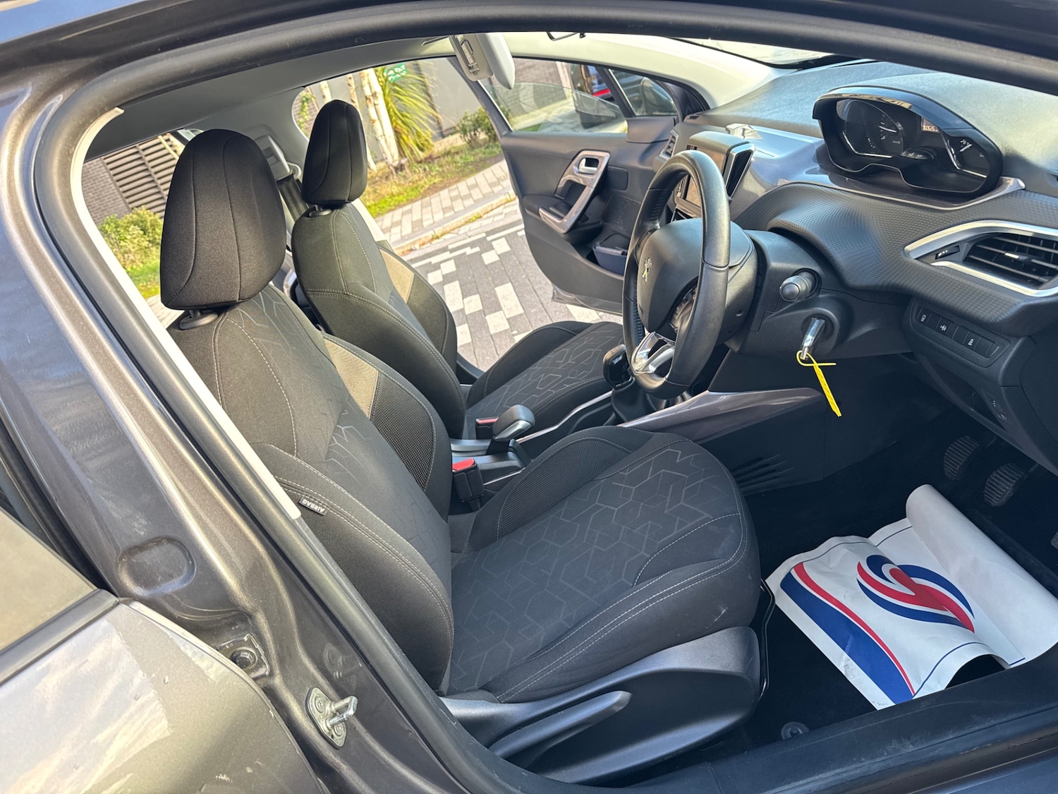 Used Peugeot 2008 2014 for sale - 77008488: Photo 18