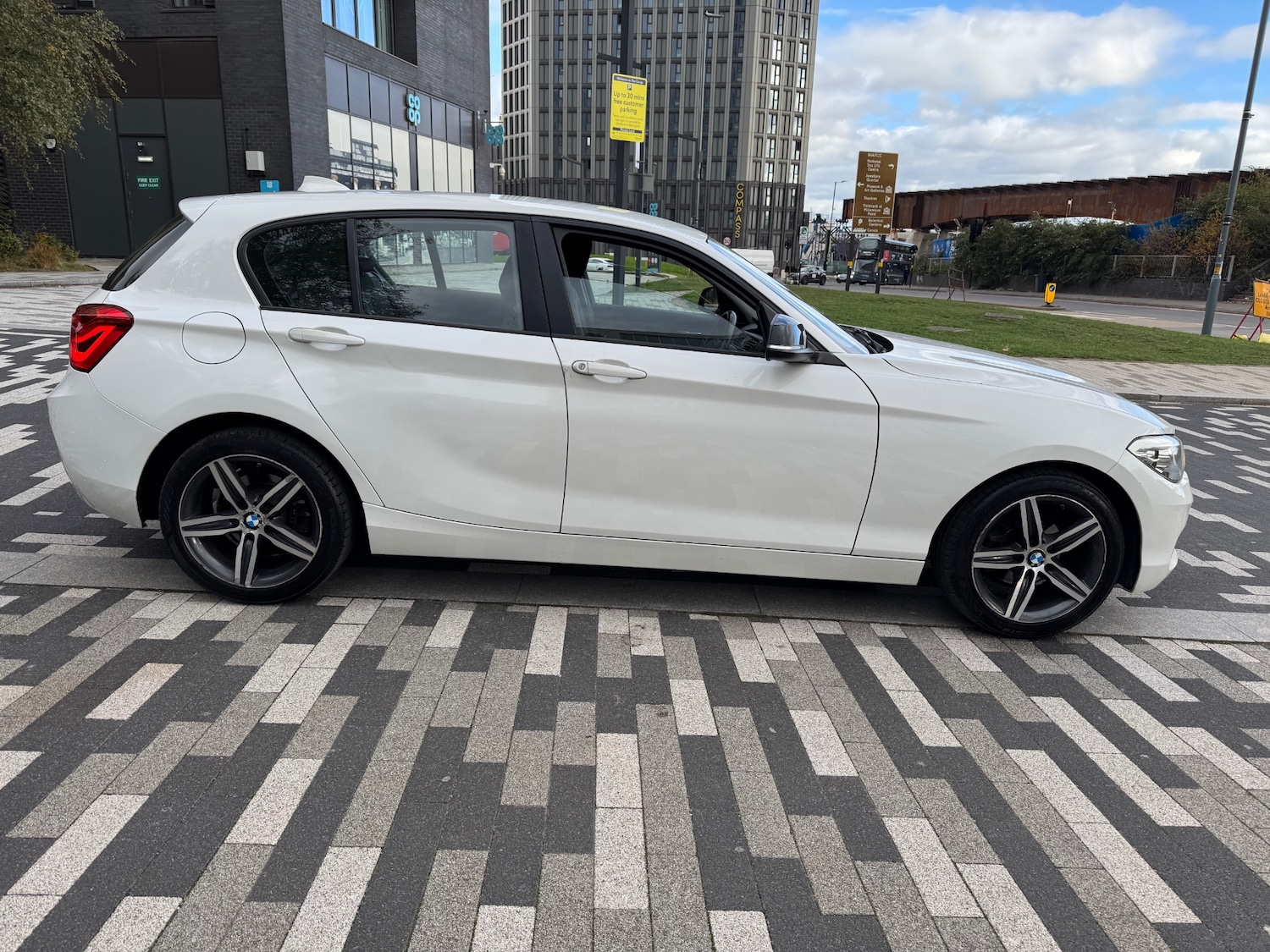 Used BMW 1 Series 2016 for sale - 76369200: Photo 3
