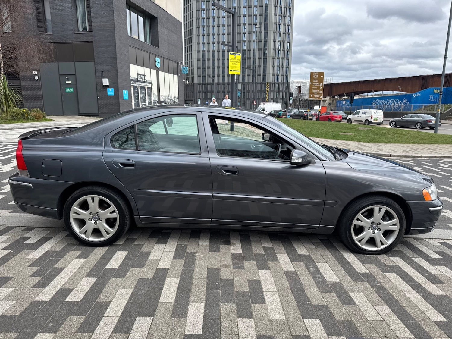 Used Volvo S60 2007 for sale - 77822643: Photo 3