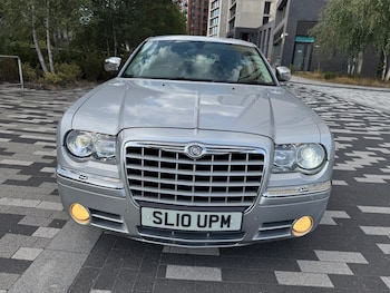 Used Chrysler 300C 2010 for sale - 75836701: Photo