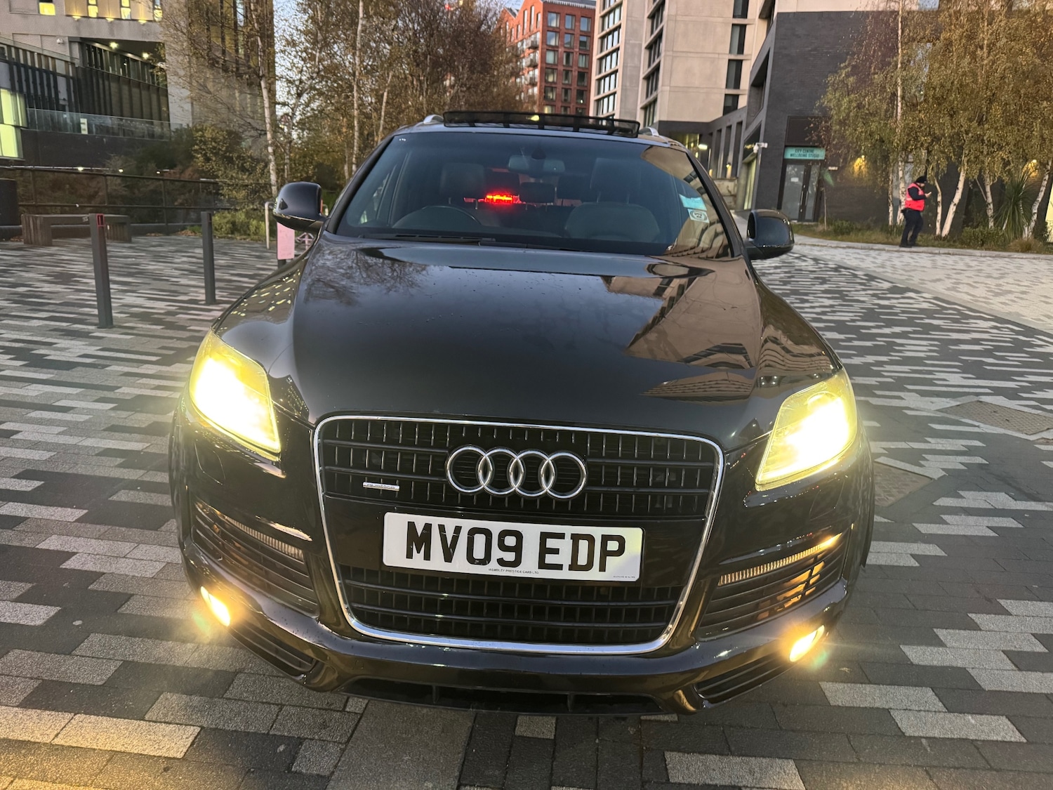 Used Audi Q7 2009 for sale - 76643789: Photo 2