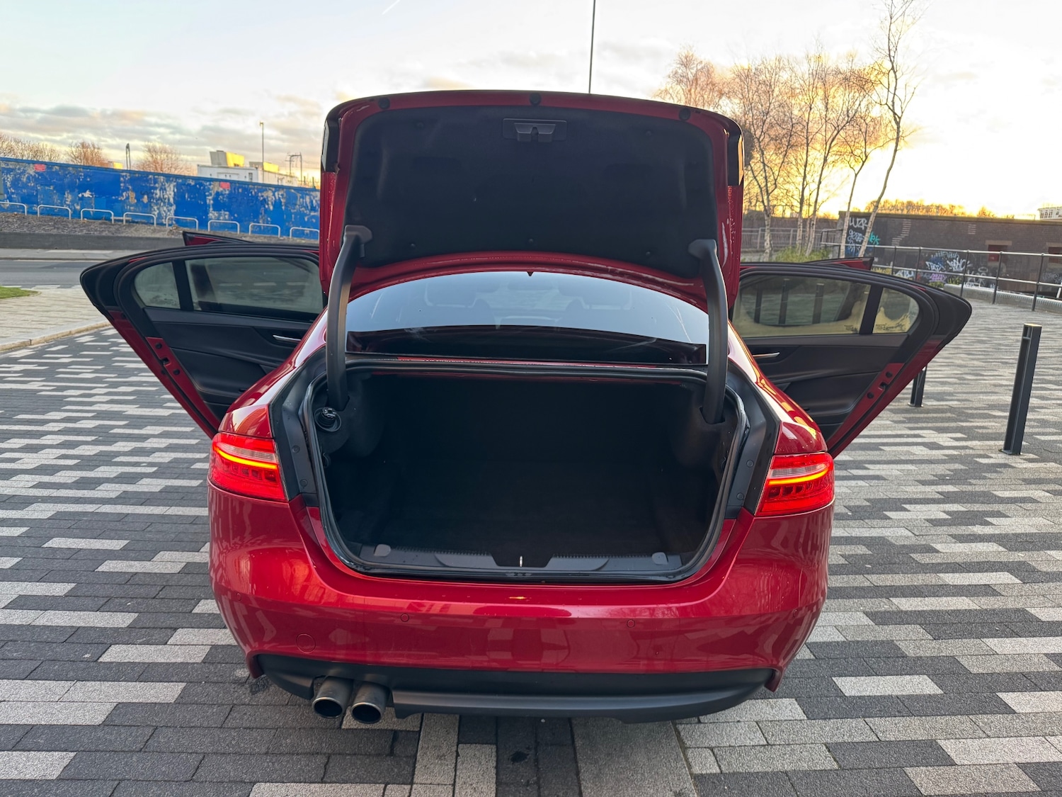 Used Jaguar XE 2017 for sale - 77082443: Photo 10