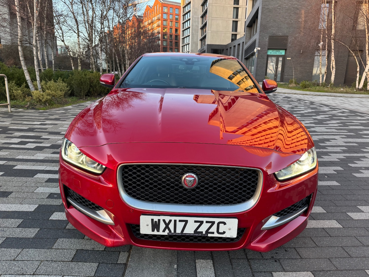 Used Jaguar XE 2017 for sale - 77082443: Photo 2