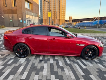 Used Jaguar XE 2017 for sale - 77082443: Photo