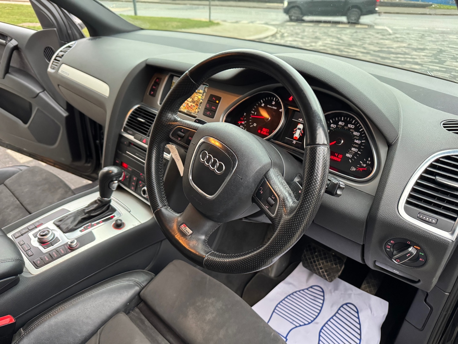 Used Audi Q7 2011 for sale - 77610361: Photo 18