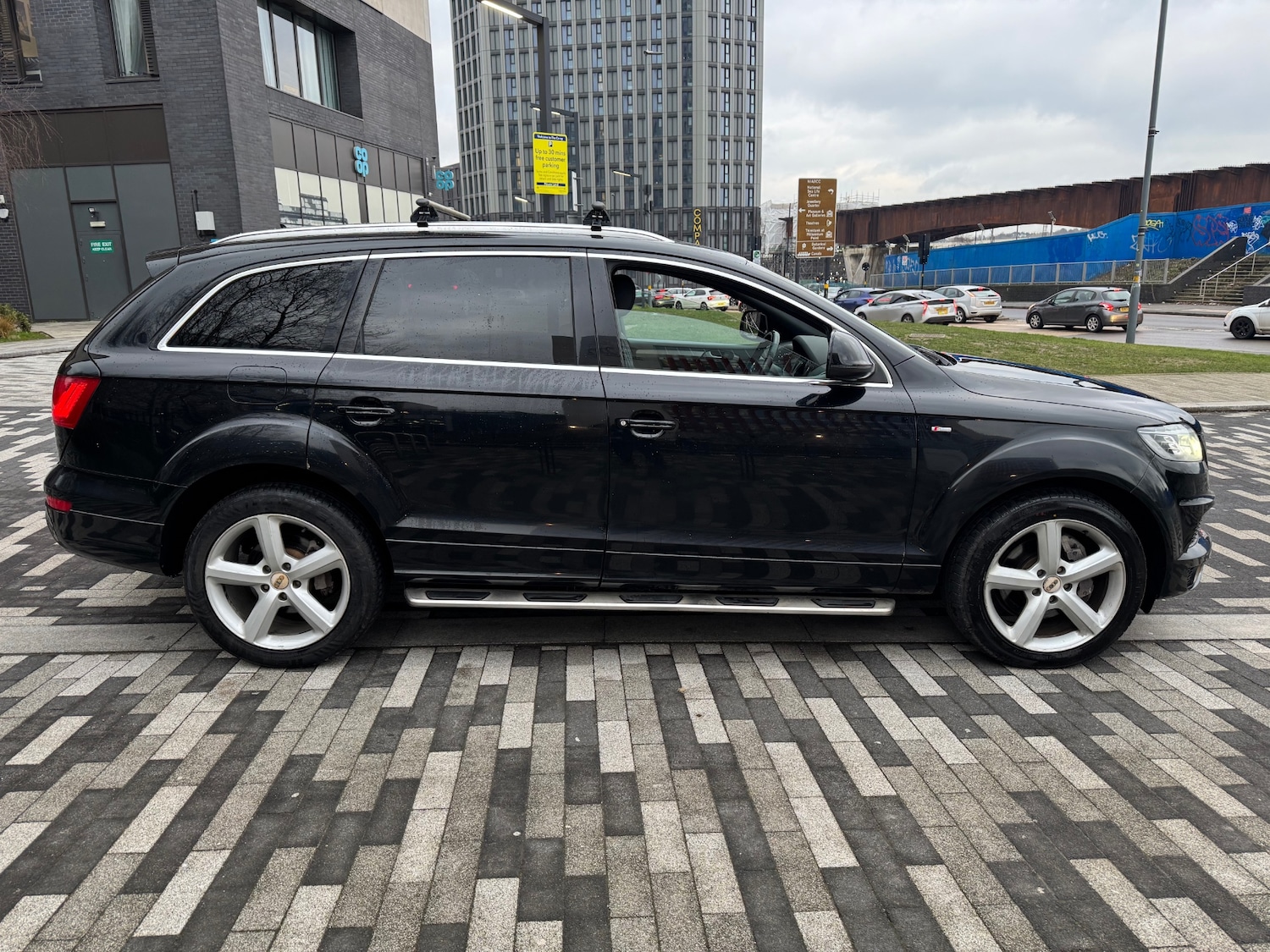 Used Audi Q7 2011 for sale - 77610361: Photo 3