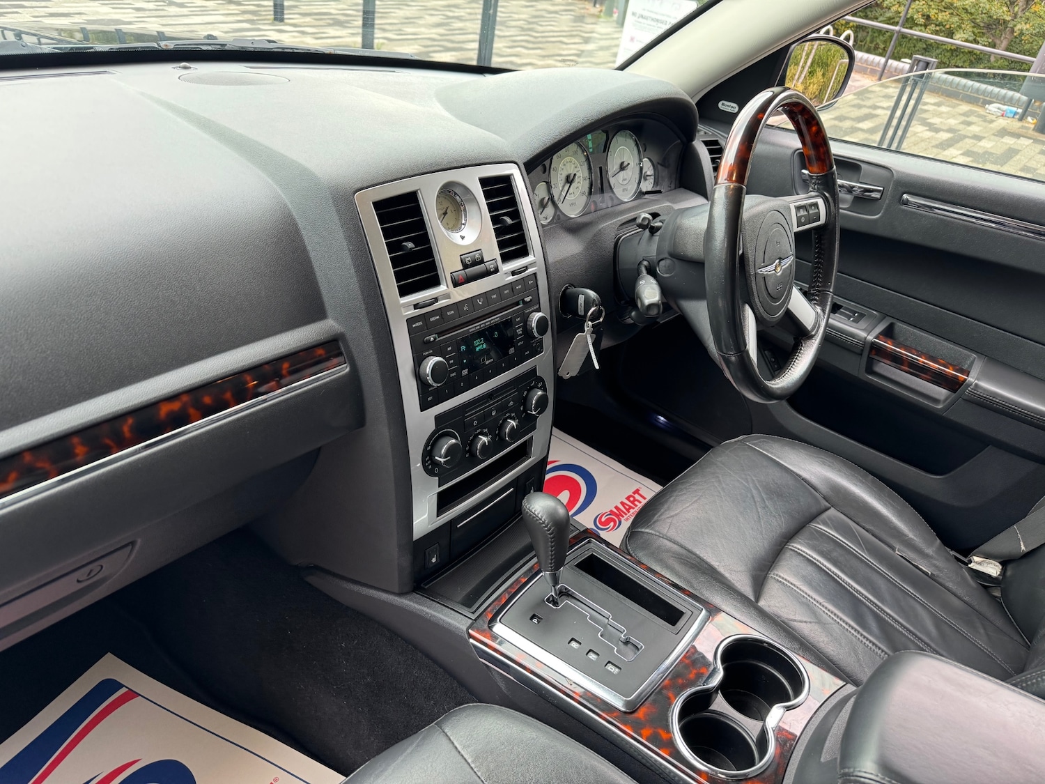 Used Chrysler 300C 2010 for sale - 76149878: Photo 16