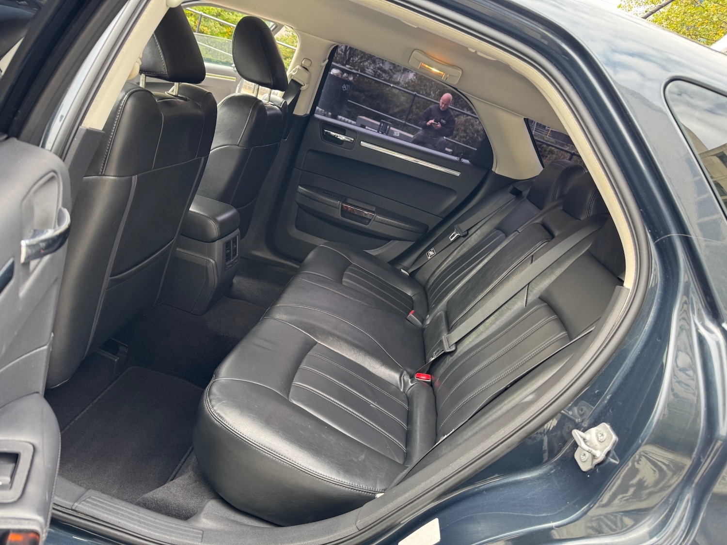 Used Chrysler 300C 2010 for sale - 76149878: Photo 17