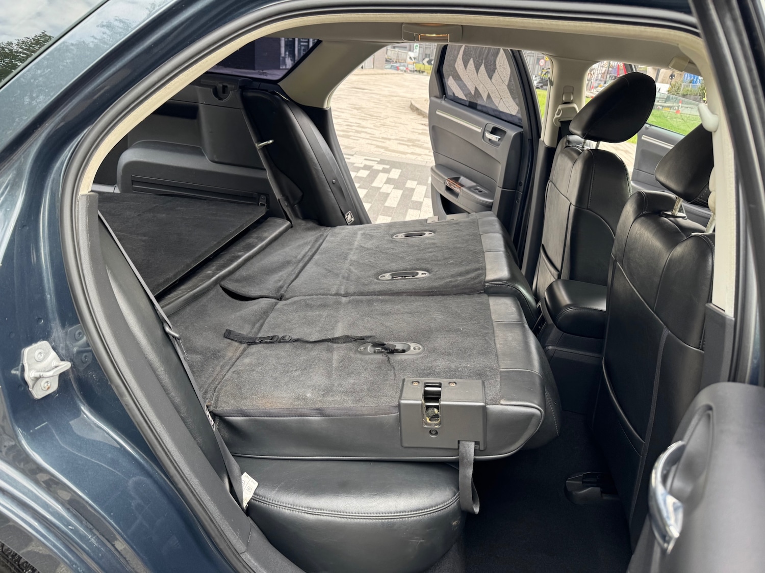 Used Chrysler 300C 2010 for sale - 76149878: Photo 19