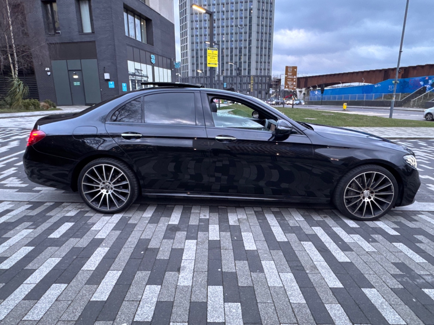 Used Mercedes-Benz E Class 2018 for sale - 77484912: Photo 3