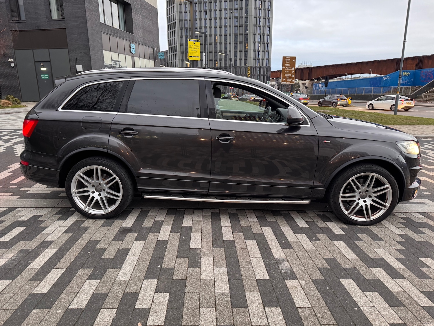 Used Audi Q7 2009 for sale - 77264759: Photo 3